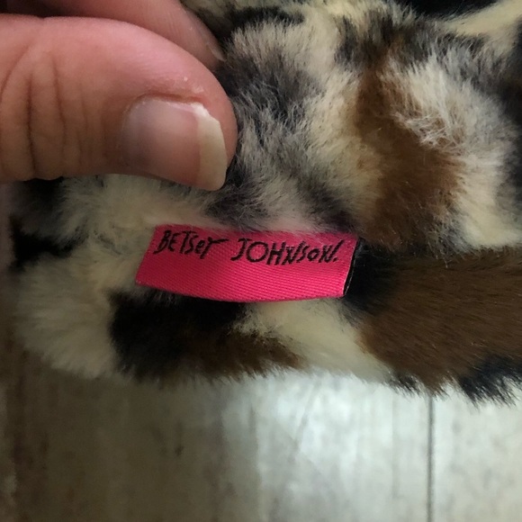 Betsy Johnson leopard print bootie slippers size small NWOT - Picture 4 of 5